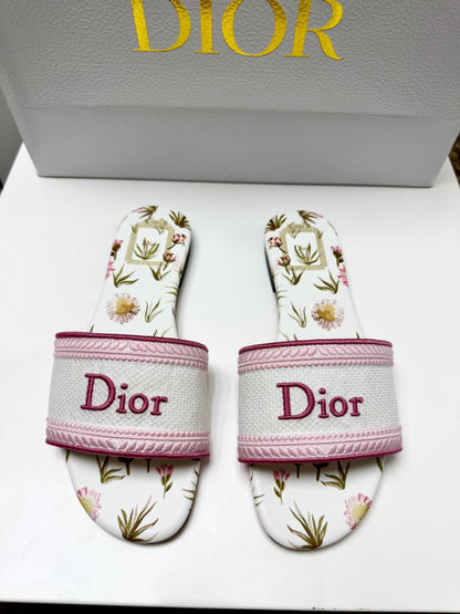 CD 26s Floral Embroidered Sandals White Pink Canvas 683033