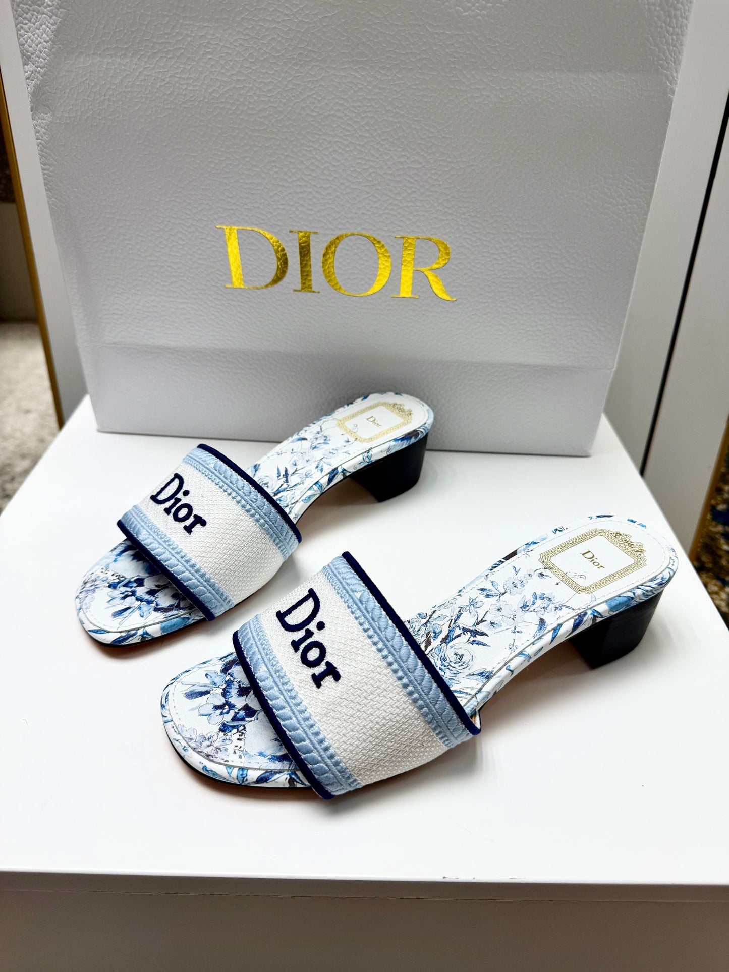CD 26s Floral Embroidered Sandals White Blue Canvas 683028