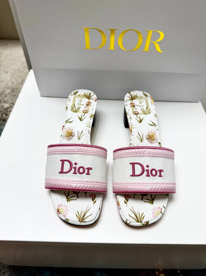 CD 26s Floral Embroidered Sandals White Pink Canvas 683033