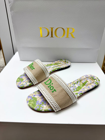 CD 26s Floral Embroidered Sandals Green Beige Canvas 683035