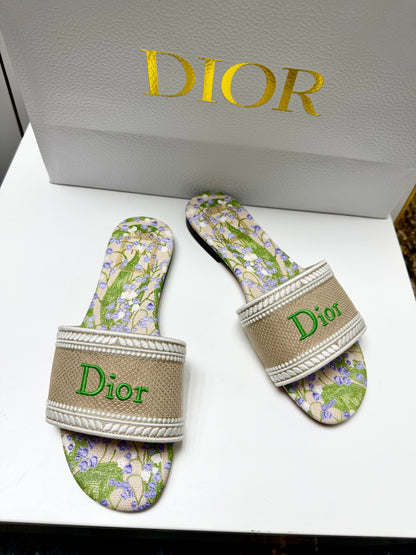 CD 26s Floral Embroidered Sandals Green Beige Canvas 683035