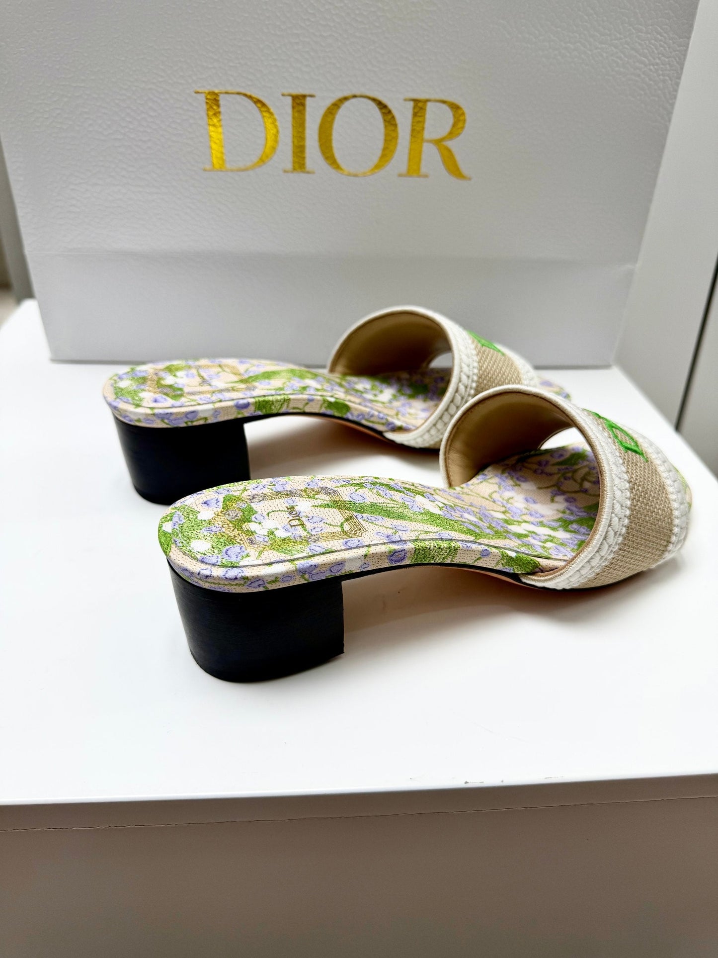CD 26s Floral Embroidered Sandals Green Beige Canvas 683035