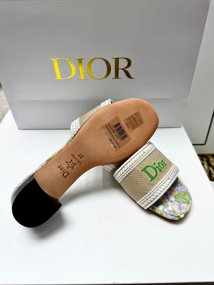 CD 26s Floral Embroidered Sandals Green Beige Canvas 683035