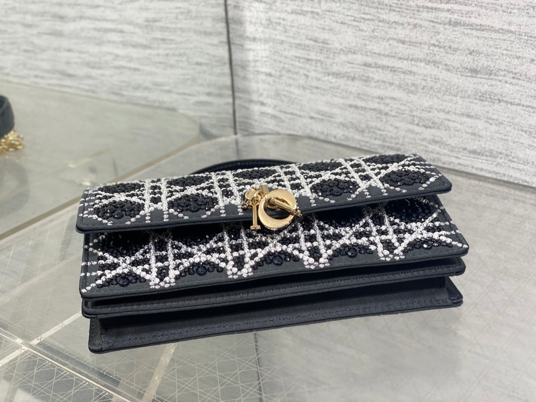 Dior 2026 Top Handle Embroidered Bag 21cm Calfskin 352086