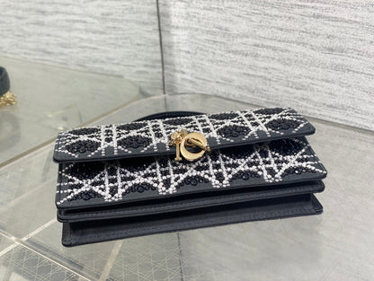 Dior 2026 Top Handle Embroidered Bag 21cm Calfskin 352086