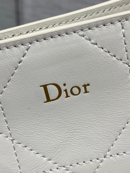 Dior 2026 Trianon Bag 25cm White Lambskin 286604
