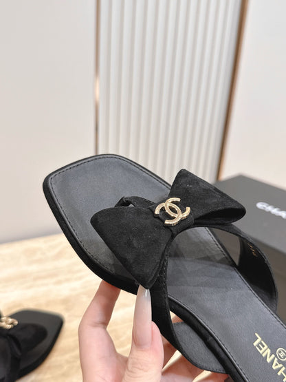 Chanel 2026 Bow Thong Sandal 15mm Suede Calfskin 898999