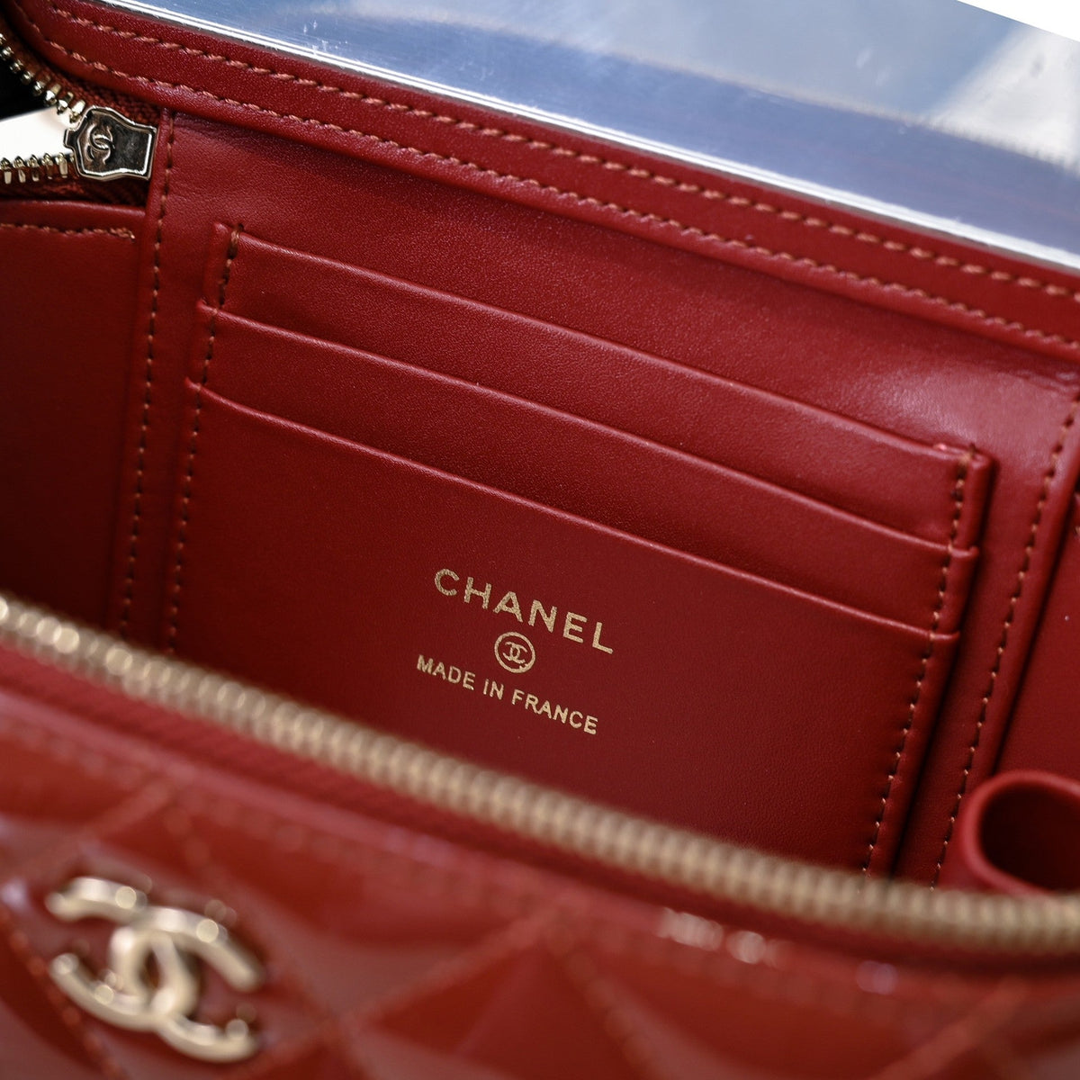 CC 24P Vanity Top Handle 16.5cm Red Patent Calfskin Light Gold Hardware
