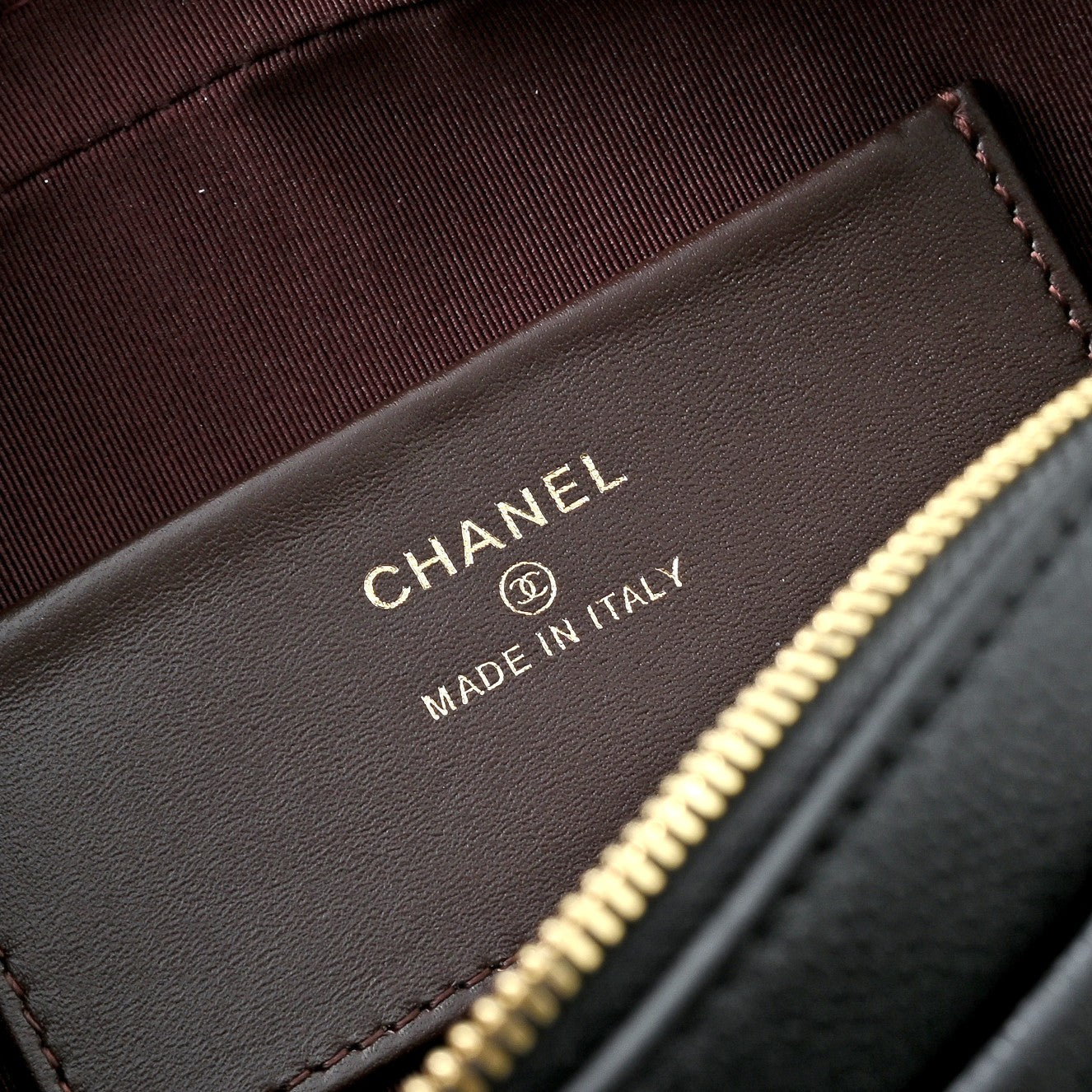 Chanel 2026 Chain Clutch Bag 19.5cm Black Calfskin 140657