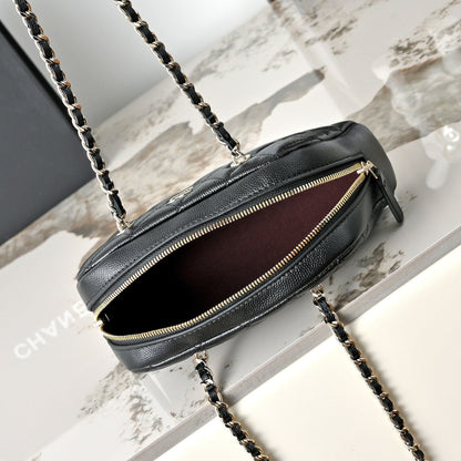 Chanel 2026 Chain Clutch Bag 19.5cm Black Calfskin 140657