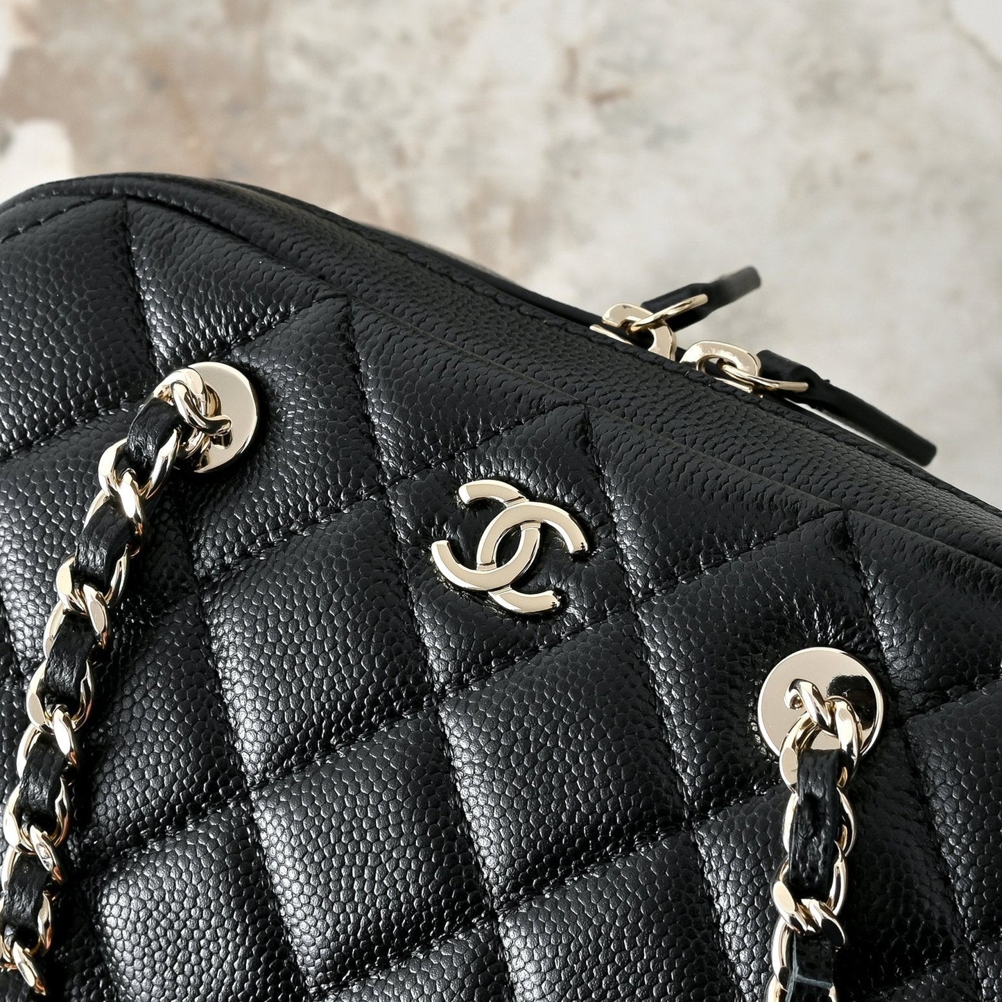 Chanel 2026 Chain Clutch Bag 19.5cm Black Calfskin 140657