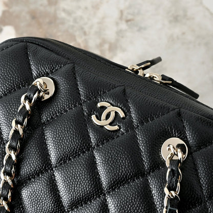 Chanel 2026 Chain Clutch Bag 19.5cm Black Calfskin 140657