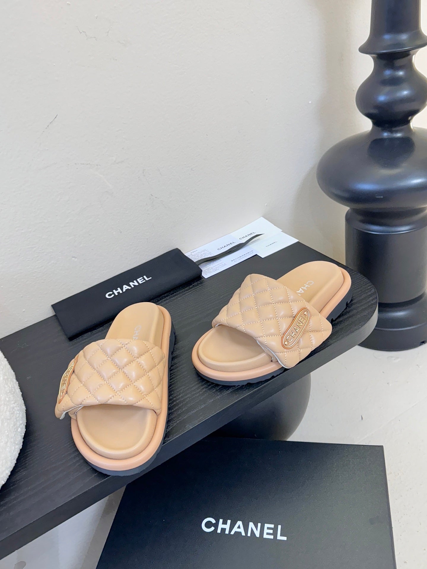 CC 26s Slippers Beige Sheepskin 627172