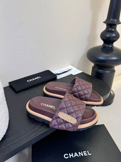 CC 26s Slippers Burgundy Beige Sheepskin 627173