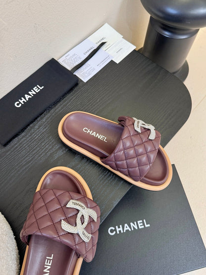 CC 26s Slippers Burgundy Beige Sheepskin 627178