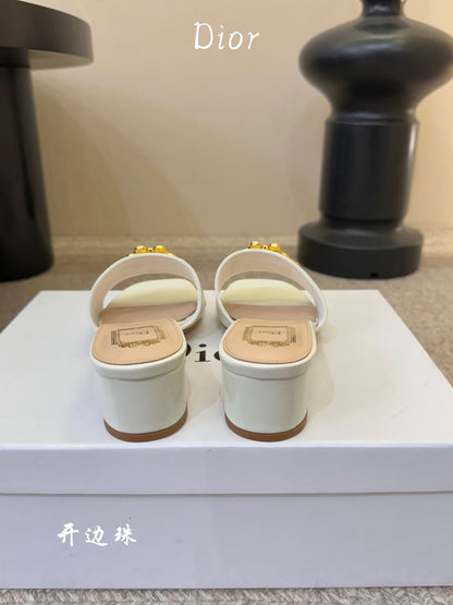 CD 26A Slippers 40 Cannage Embroidered Cowhide Gold Logo