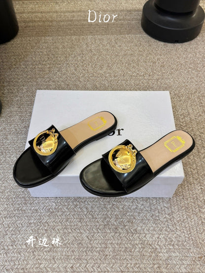 CD 26A Slippers Cannage Embroidered Cowhide Gold Logo