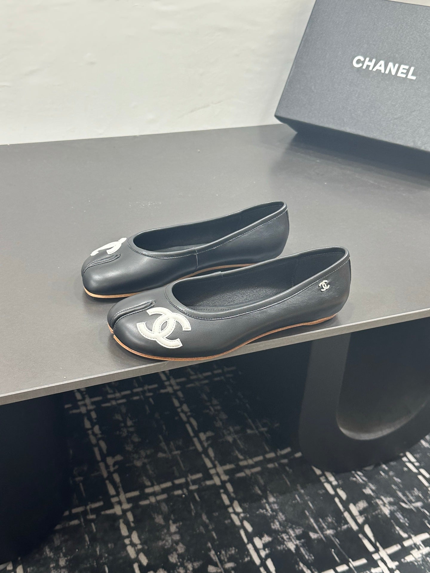 Chanel 2026 Ballet Flats Leather Sheepskin 832540