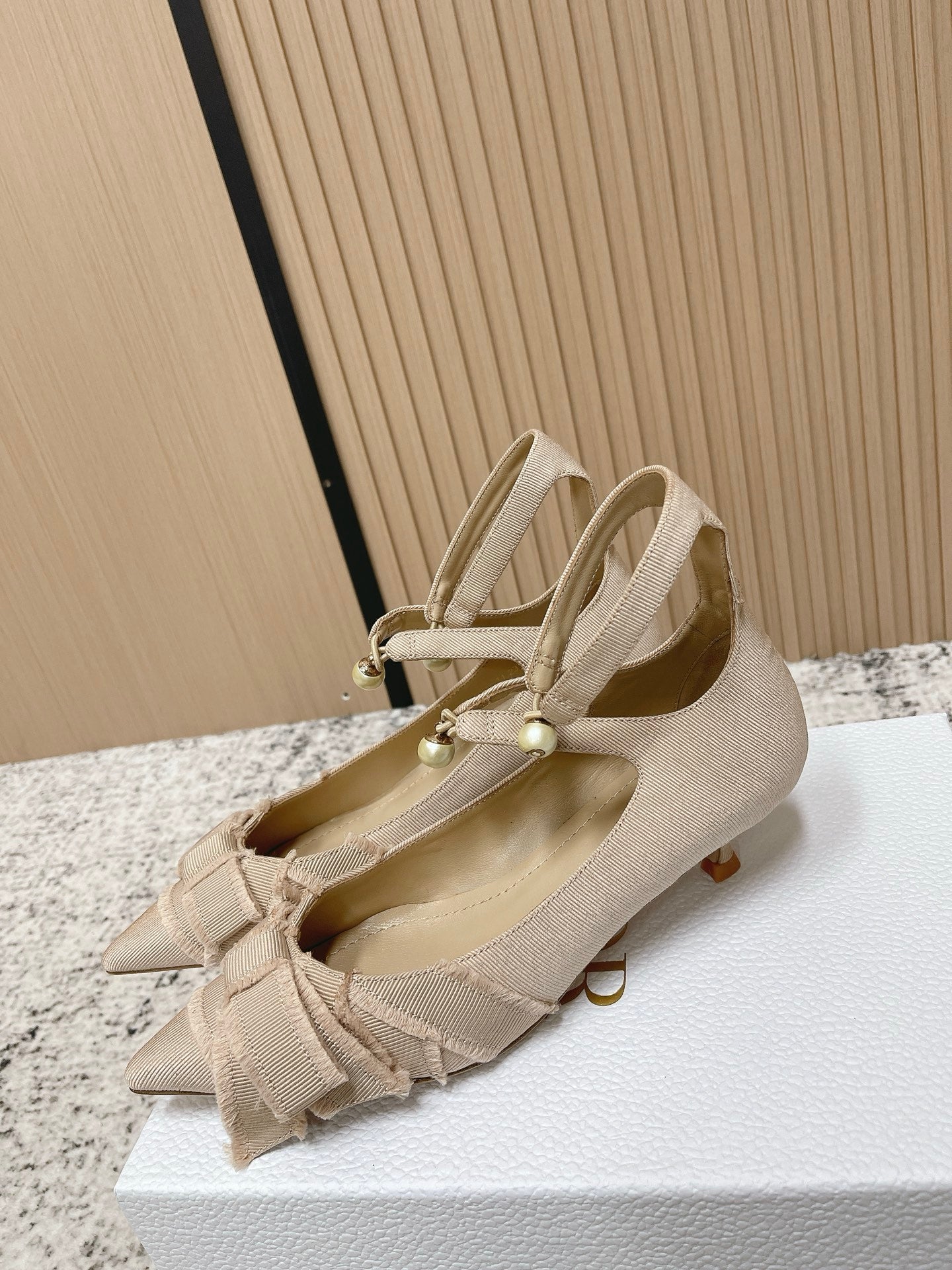 CD 26s Pump 40 Beige Canvas Pearl Hardware 643493