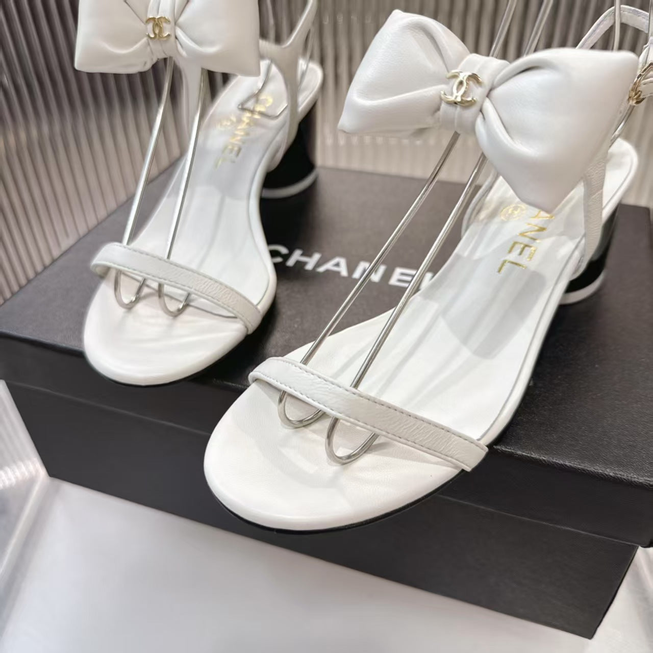 Chanel 2026 Bow-Accented Sandals Block Heel 55mm Sheepskin Leather 791153