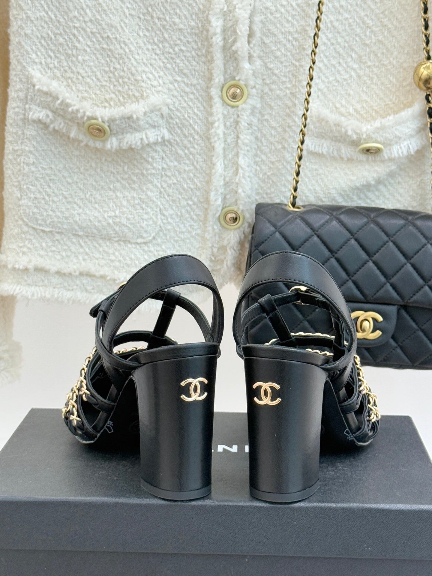 CC 26 Slingback Black Glossy Sheepskin & Calfskin 609980