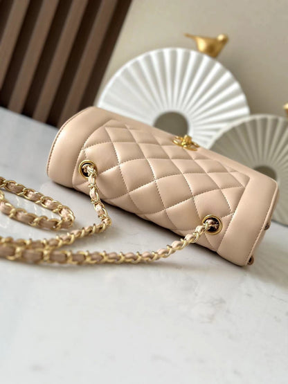 Chanel 2026 Diana Shoulder Bag 22.5cm Beige Lambskin