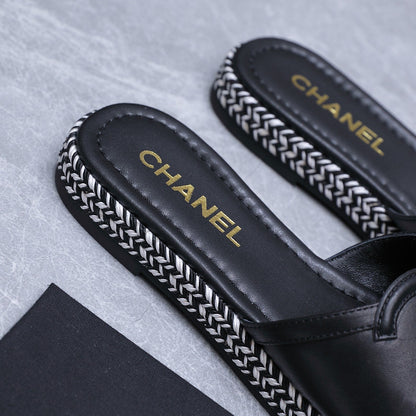 Chanel 2026 Slippers Black Sheepskin 758402