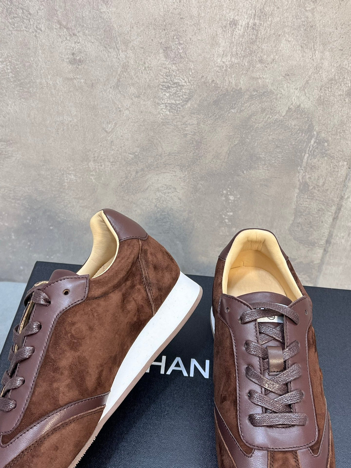 CC 26P Sneakers Dark Brown Suede 682526