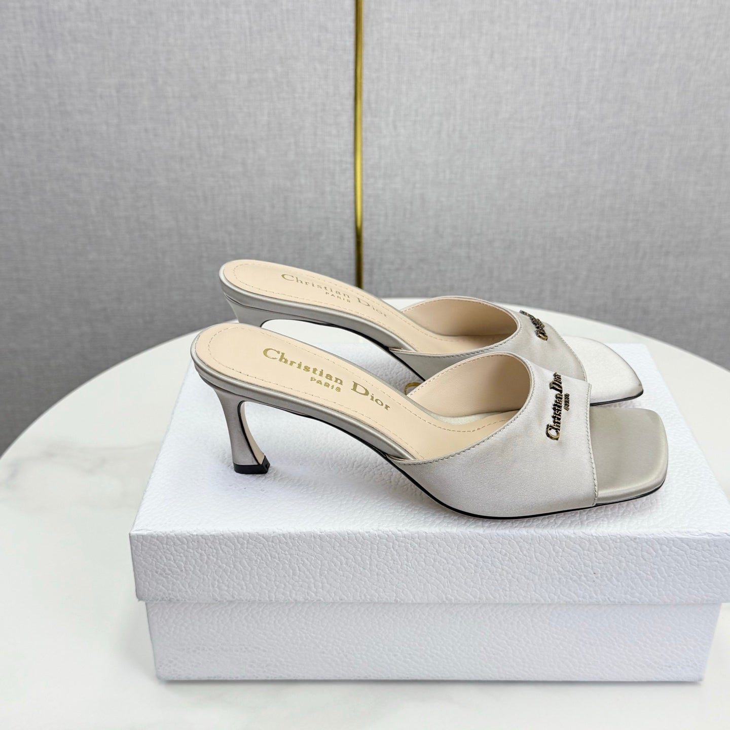 CD 26 High Heel Mule 75 Light Gray Suede 620360