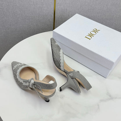 CD 26 Embroidered Slingback 65 Gray Canvas 620367