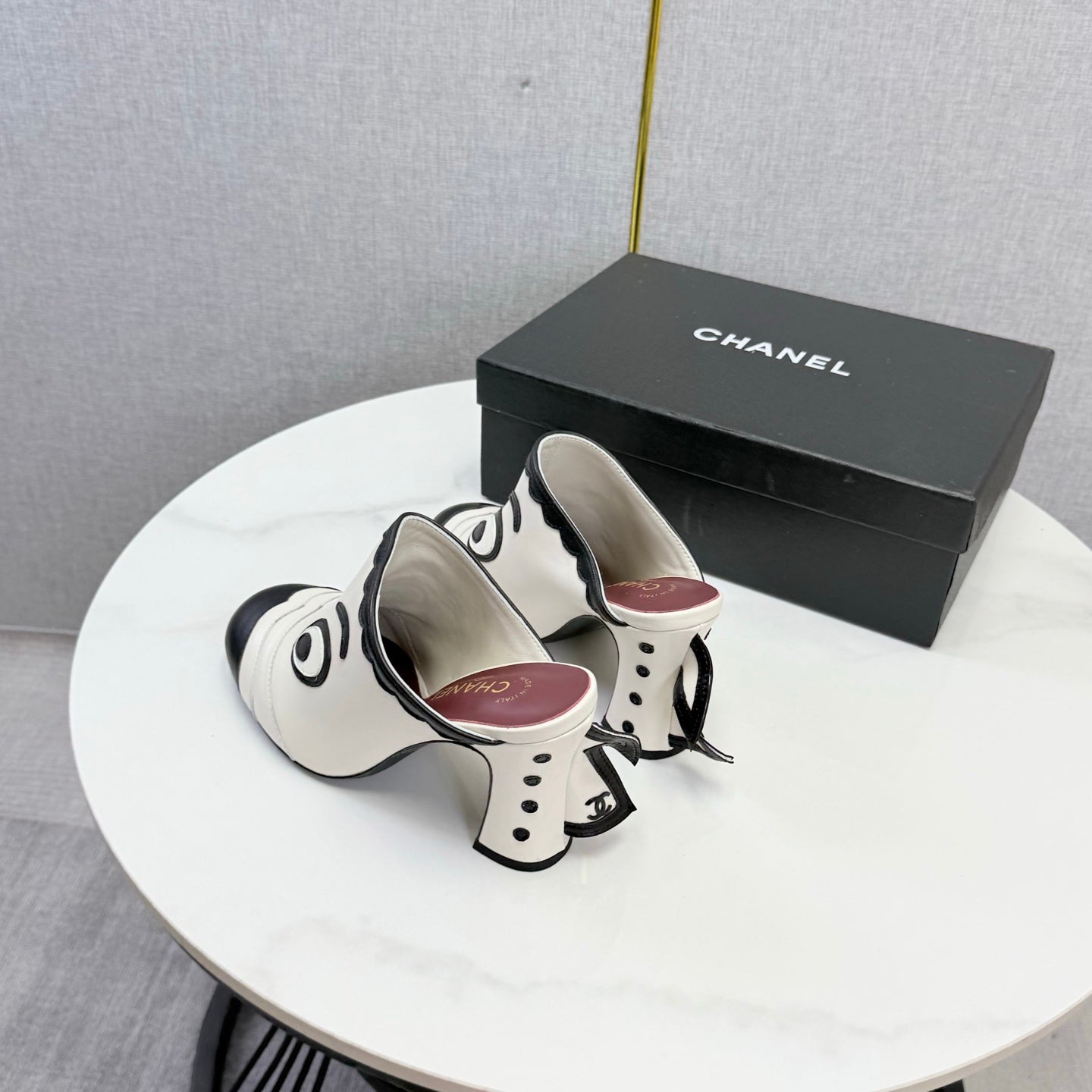 Chanel 2026 Mule 95mm White and Black Lambskin 904537