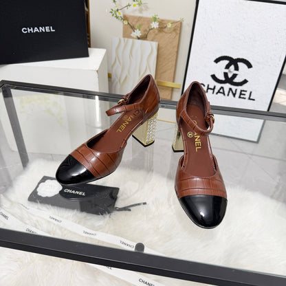 CC 26s Sandals 80 Brown Black Cowhide Patent Leather 183563