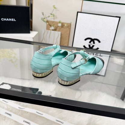 CC 26s Flat Sandals Light Turquoise Cowhide Patent Leather 183570