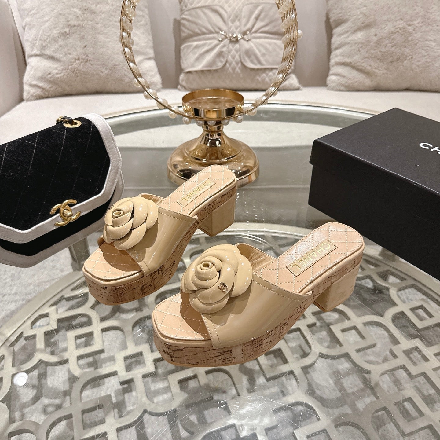 CC 26s Camellia Platform Slippers 65 Beige Patent Leather 627042