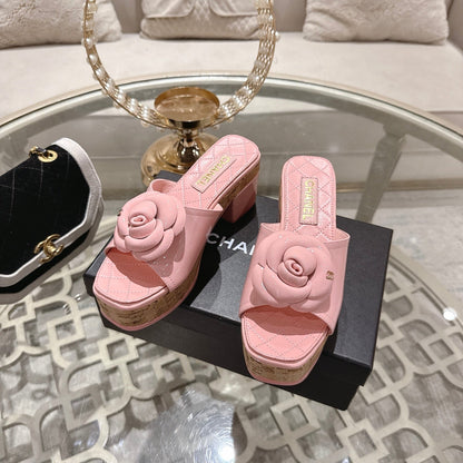 CC 26s Camellia Platform Slippers 65 Pink Patent Leather 627045