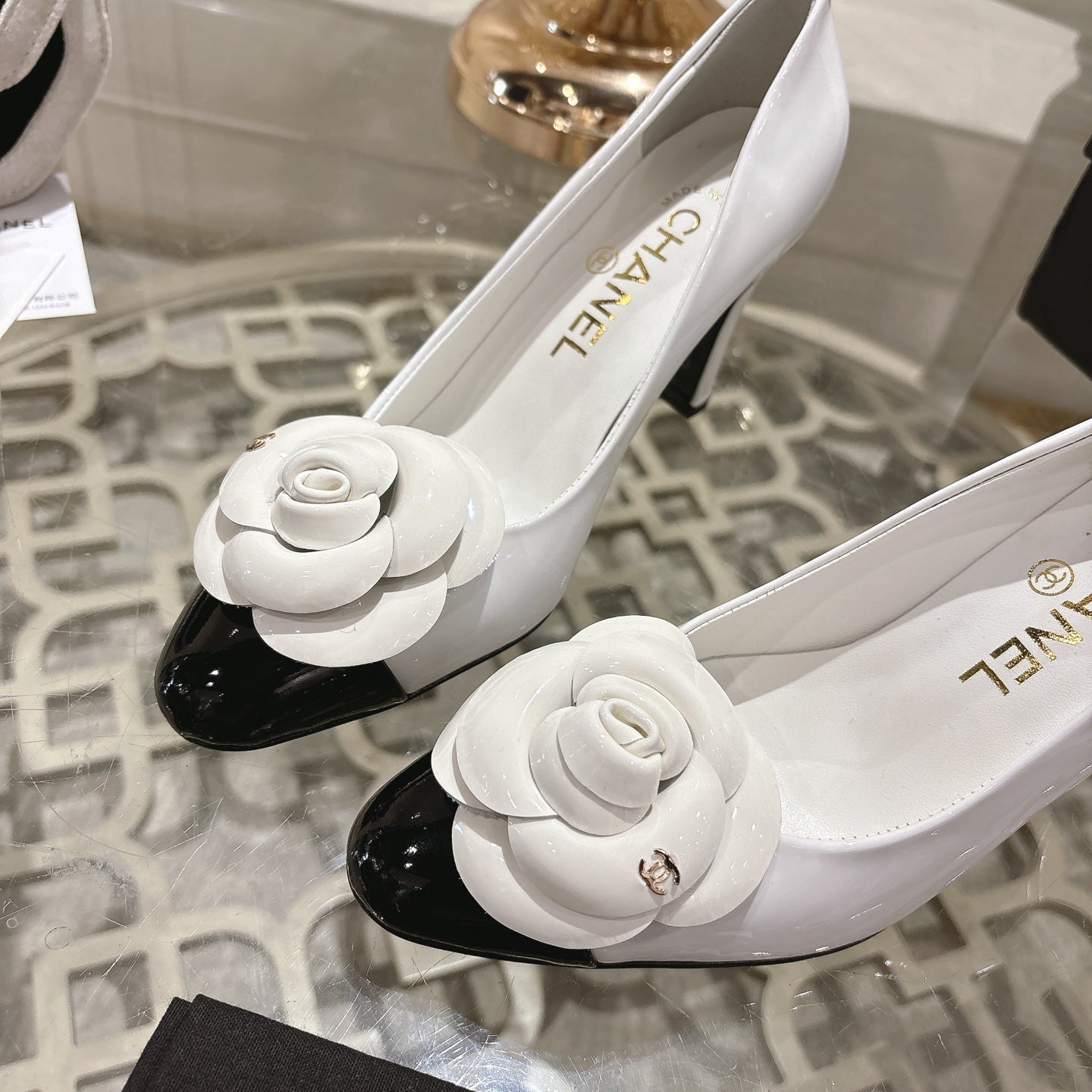 CC 26s High Heels Pump 85 White Black Patent Leather 627003