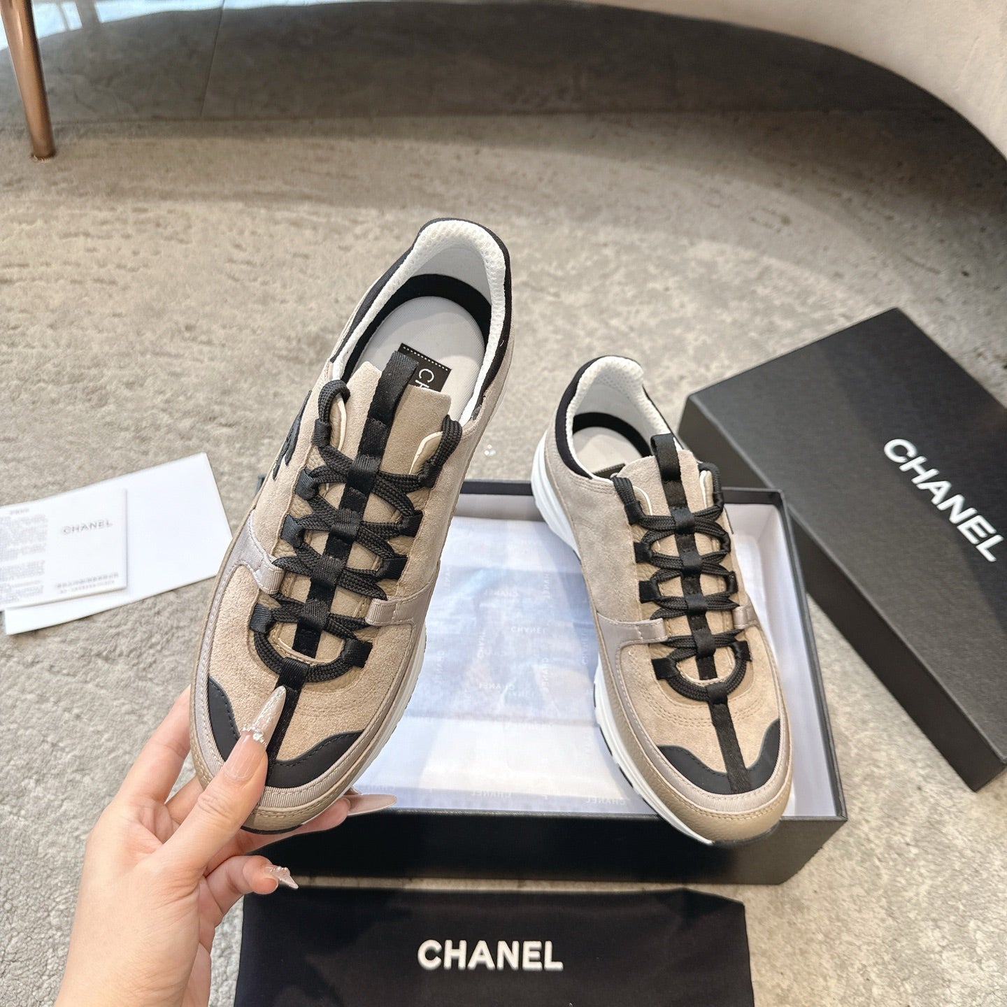 CC 26s Sneaker Beige Suede 647432