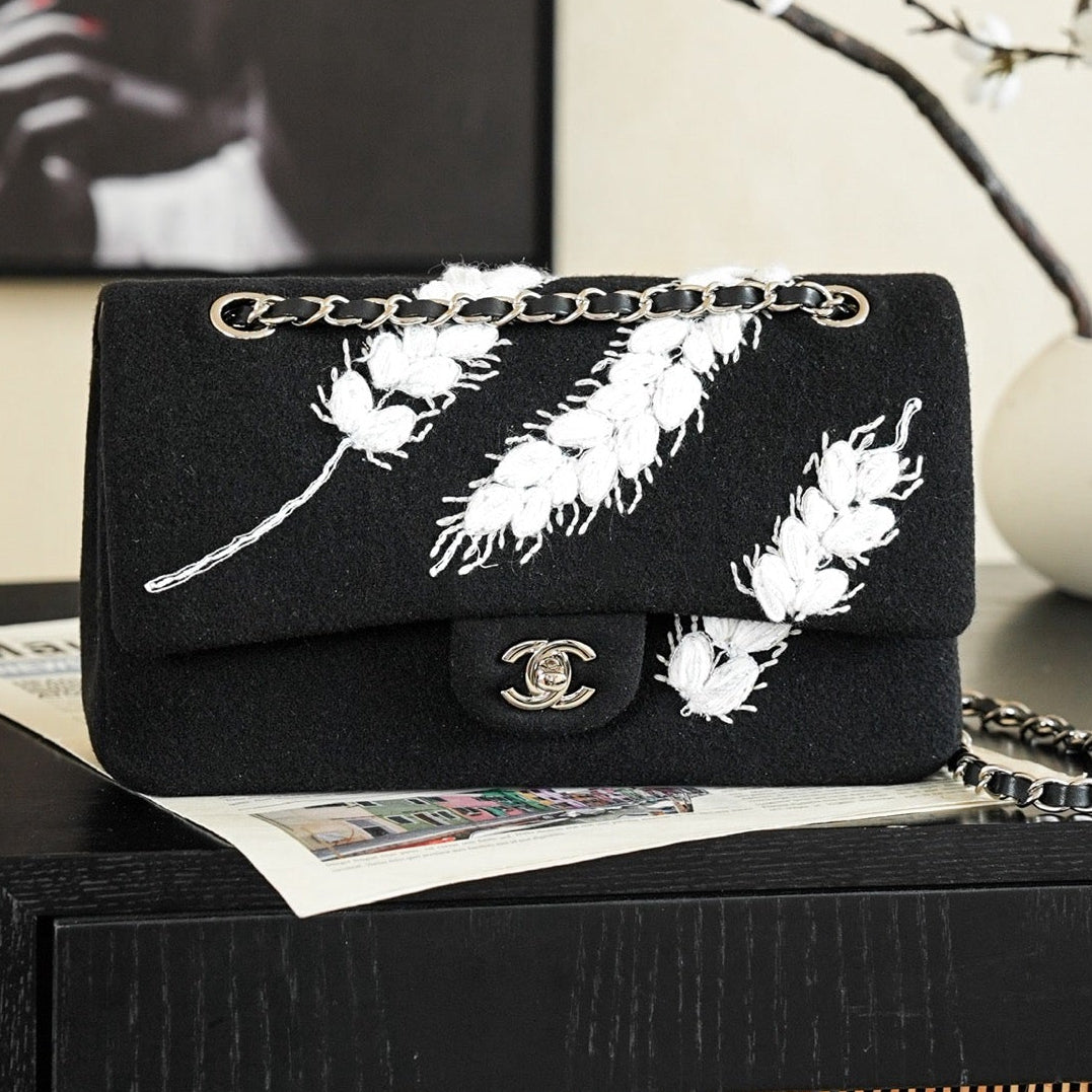 Chanel 2026 Wheat Embroidery Bag 25.5cm Black Velvet Leather