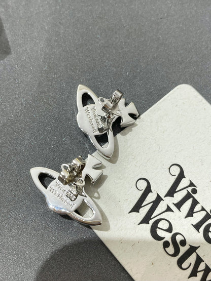 Vivienne Silver Studded Saturn Earring Sliver