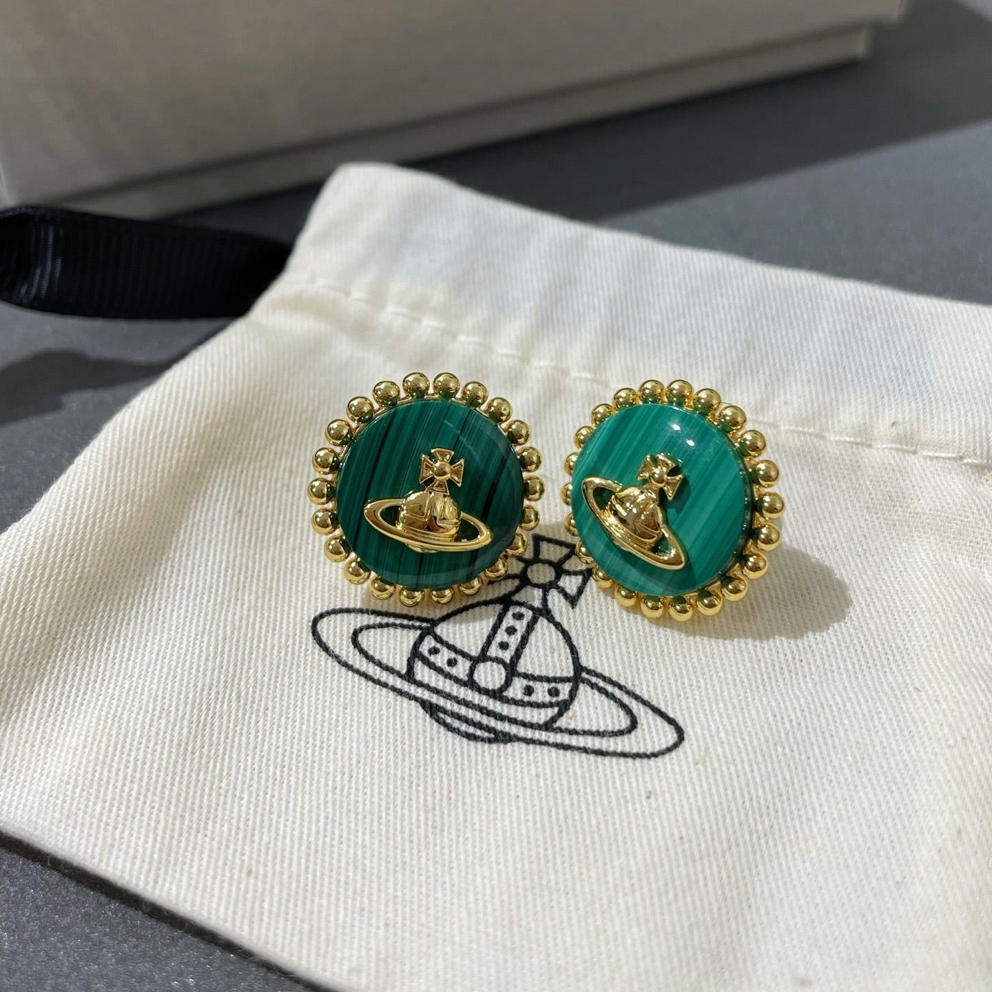 Vivienne Westwood Neyla Earrings Gold
