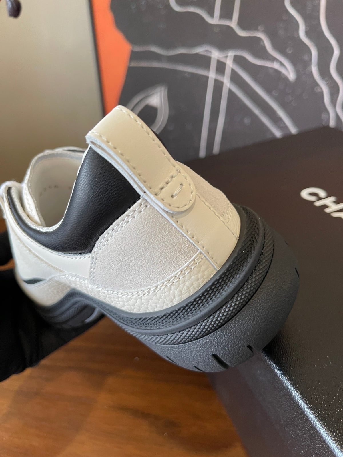 CC Spring Summer Sneaker Black White Suede Leather 623167