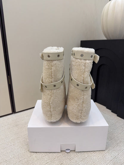 CC 26 Ankle Boot With Buckle Off-white Cowhide Wool 589110