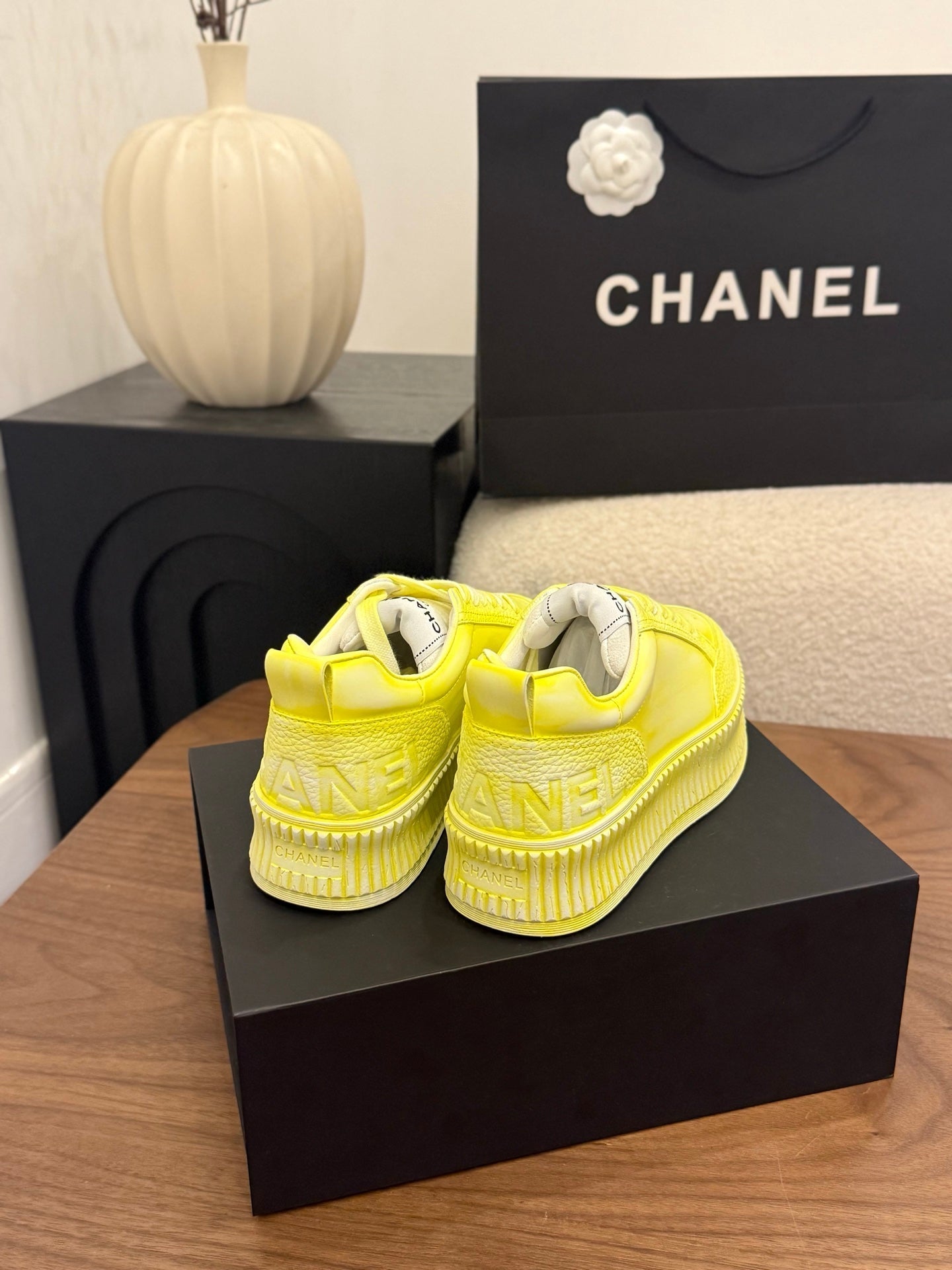 CC 26s Casual Sneaker Yellow Leather 183618
