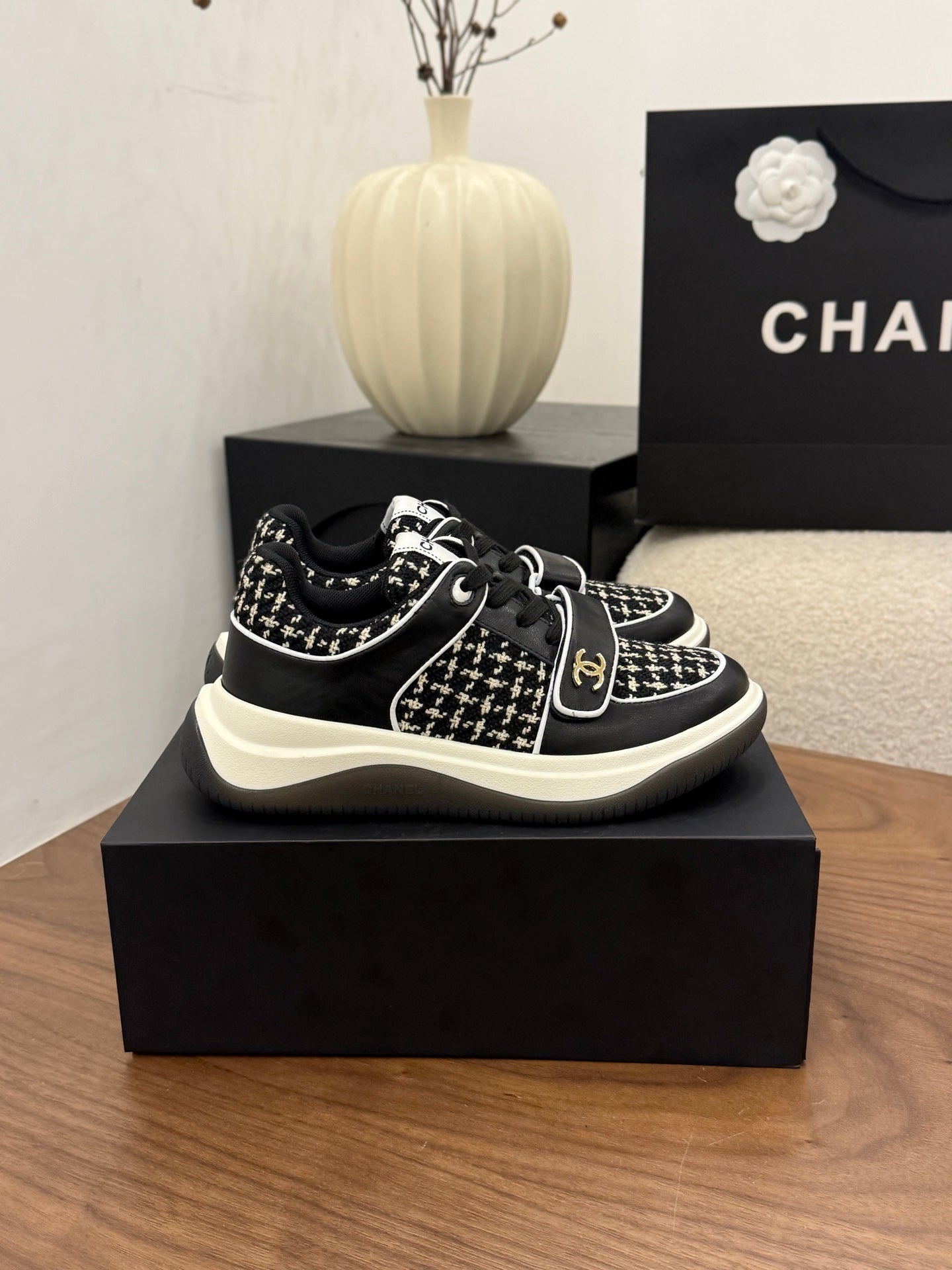 CC 26s Casual Sneaker Black Tweed Leather 183599