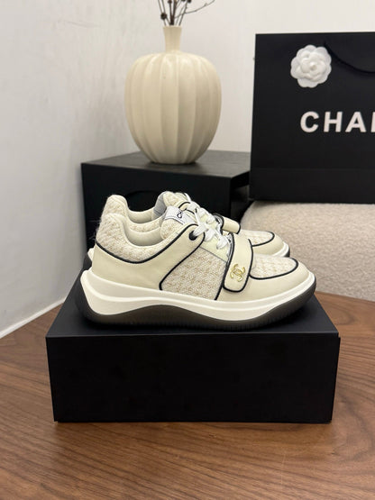 CC 26s Casual Sneaker Cream Tweed Leather 183600