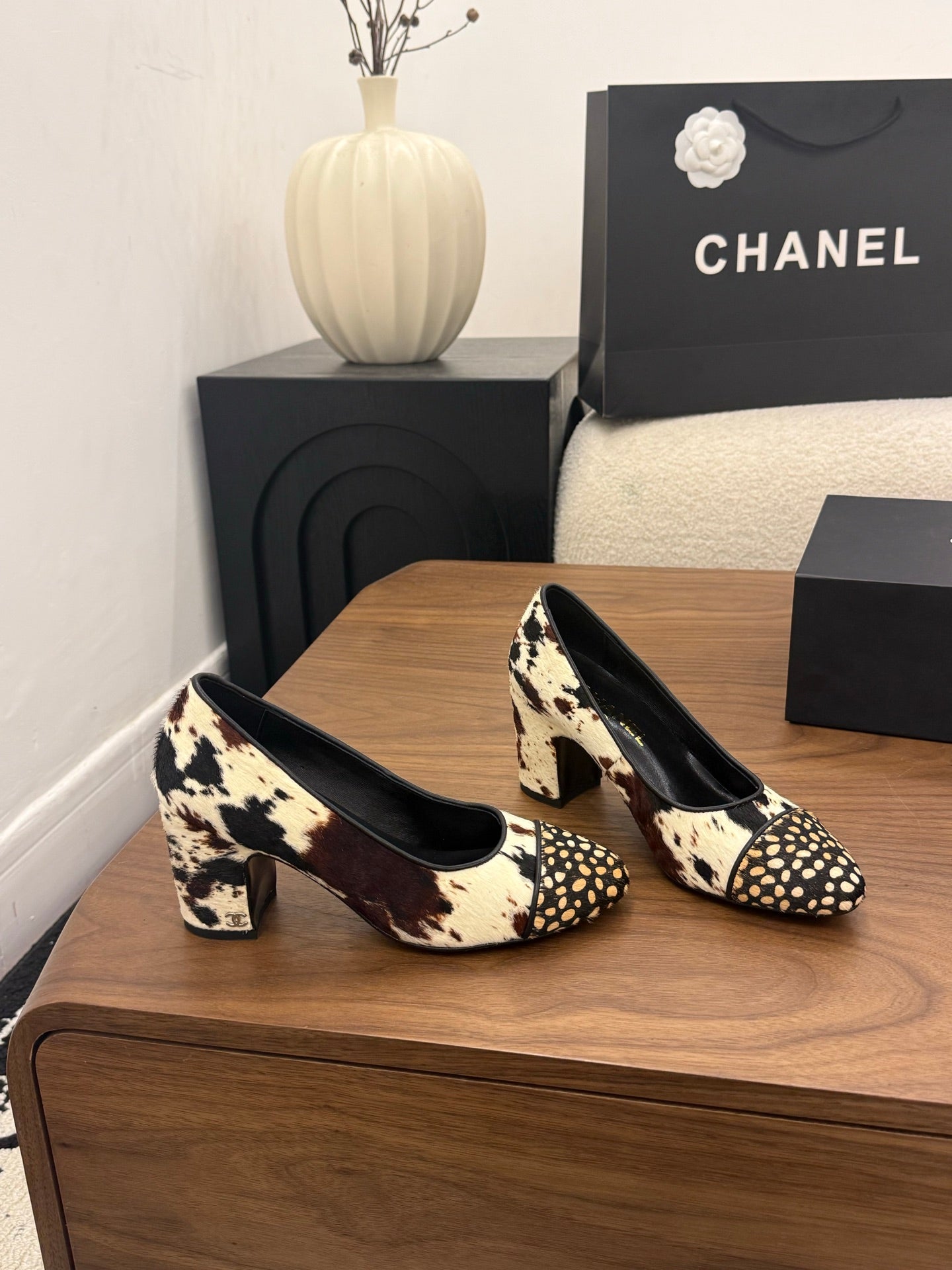 Chanel 2026 Pump Black White Brown Horsehair Calfskin 686502