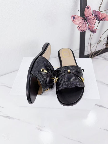 CD 26s Slippers Cowhide