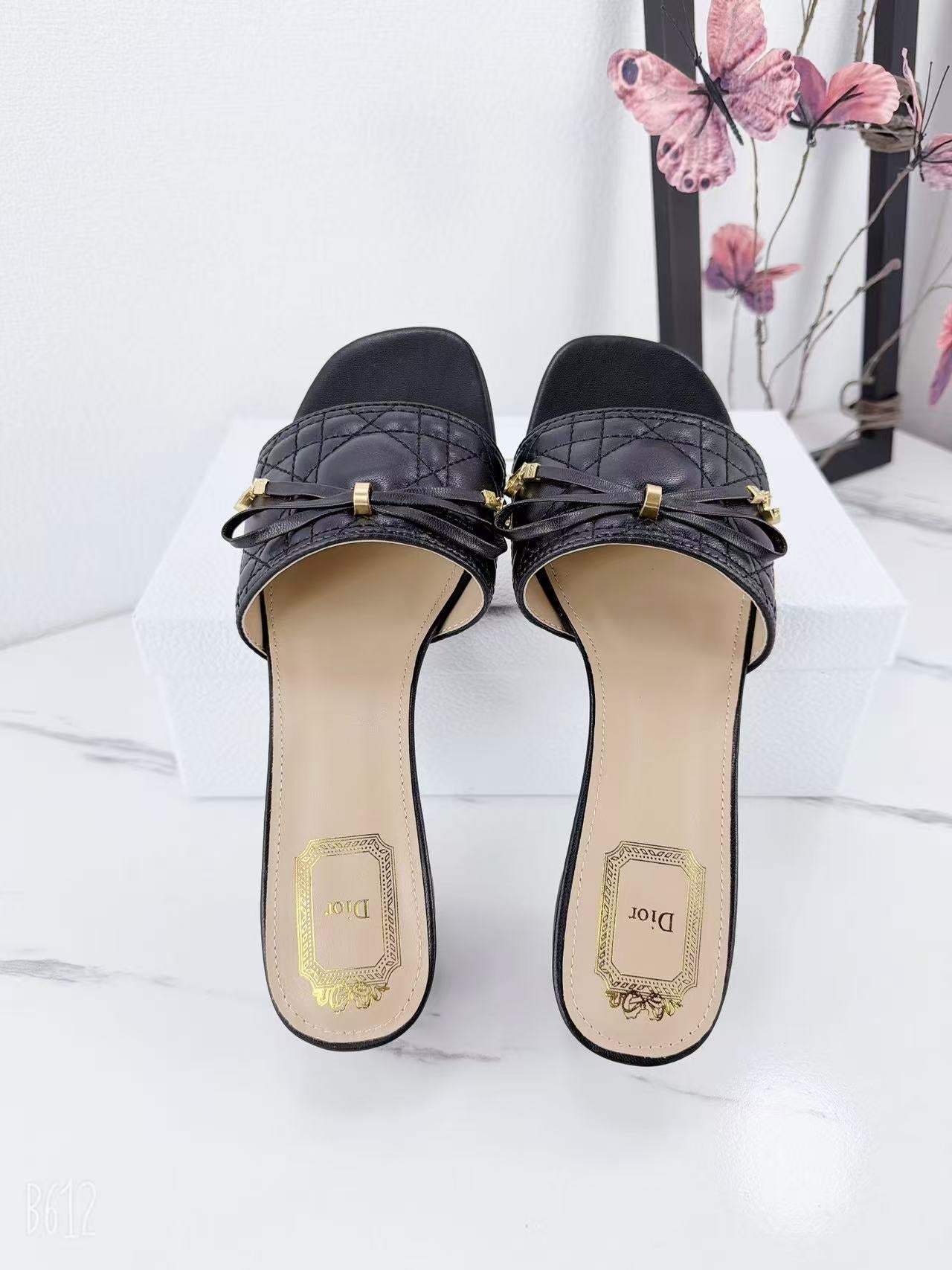 CD 26s Slippers Cowhide