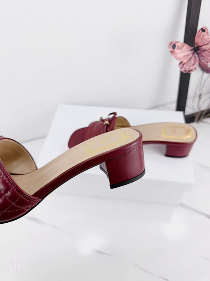 CD 26s Slippers Burgundy Beige Cowhide 681590