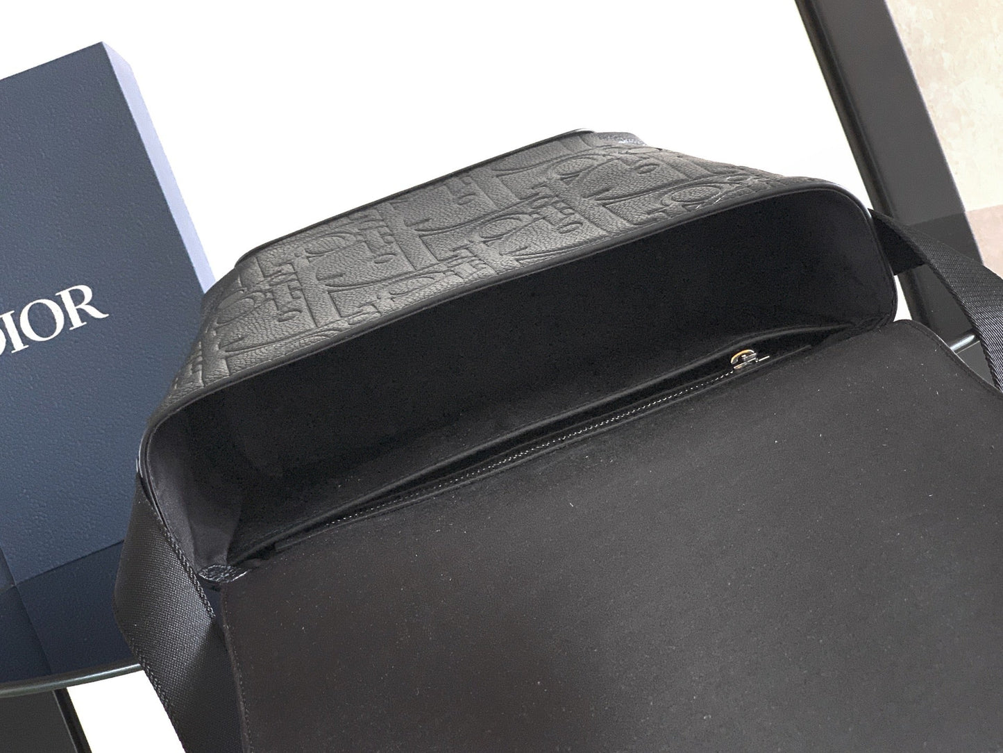 Dior 2026 Jett Flap Messenger Bag 25cm Black Grained Calfskin